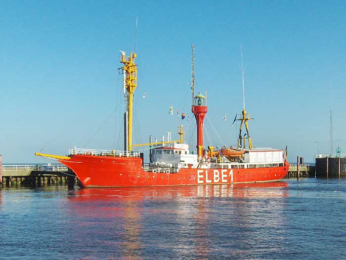Museumsschiff "Elbe 1" im Hafen von Cux